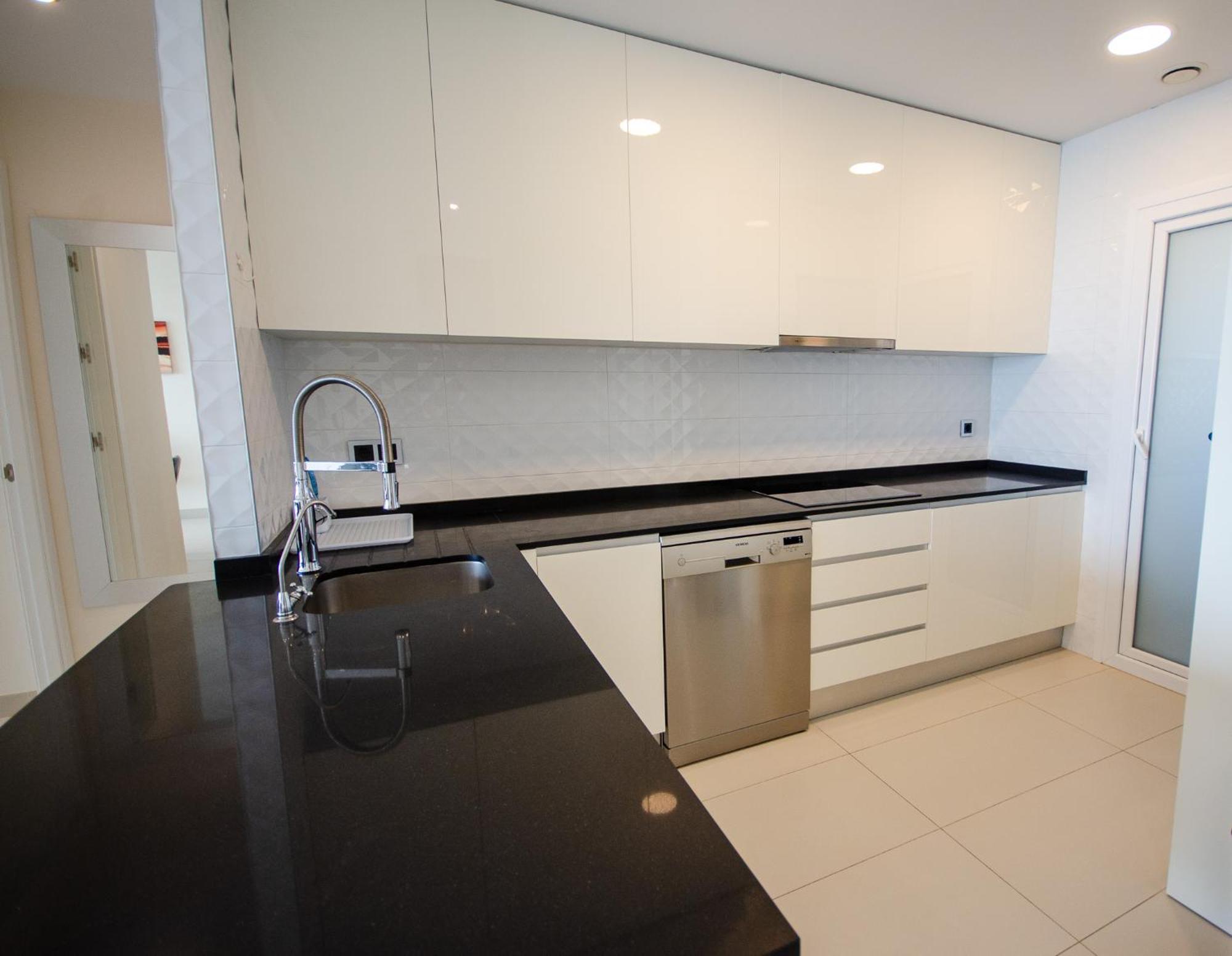 Sunset Drive Luxury Poniente Apartment