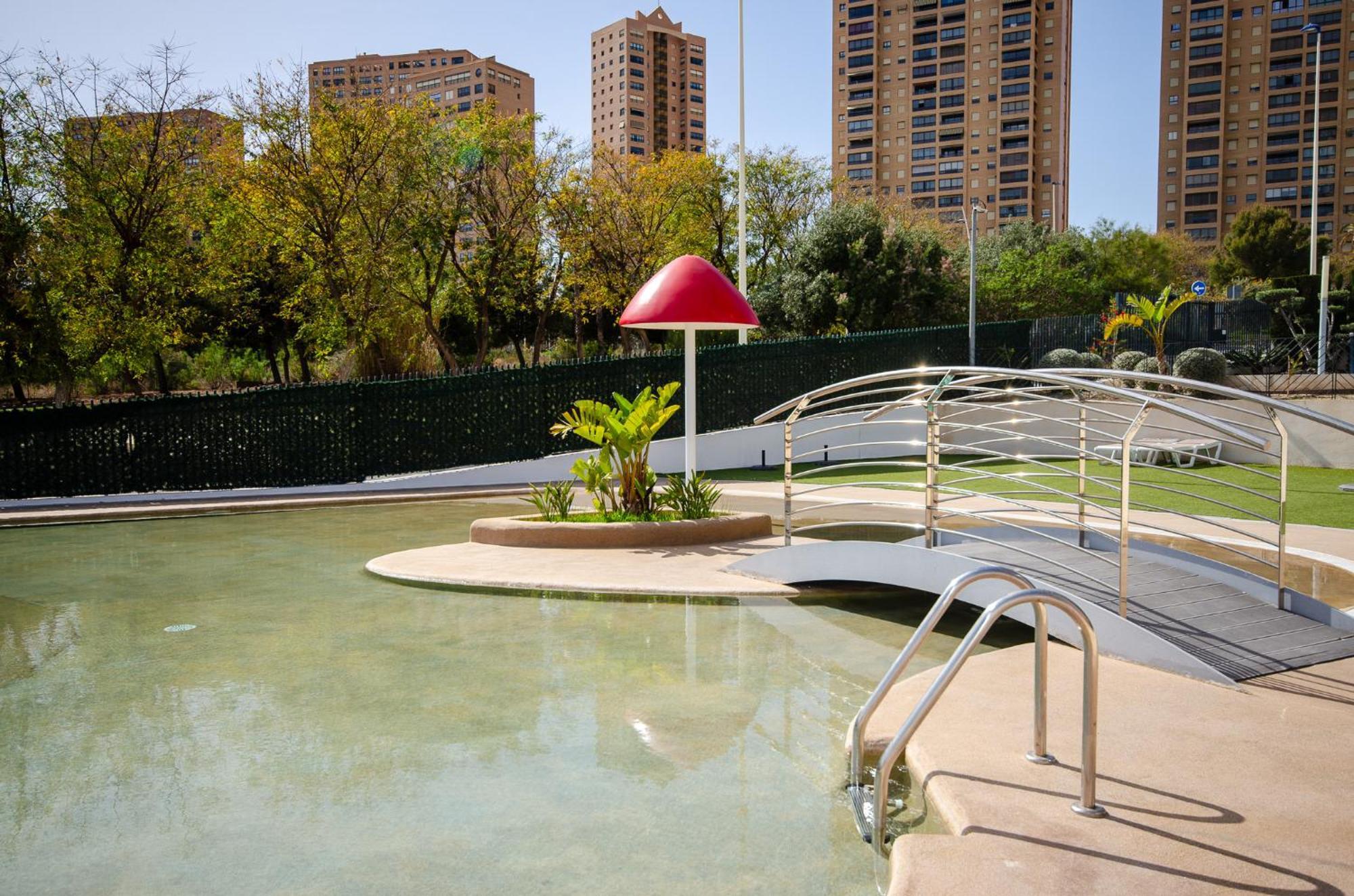 Sunset Drive Luxury Poniente Apartment *
